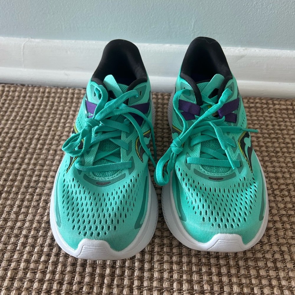 Saucony Ride 15 Women’s Size 6